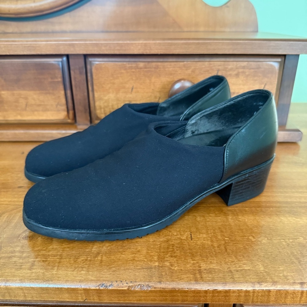 Munro American Black Slip-On Shoes stretch fabric loafers‎ block heel woman 6.5